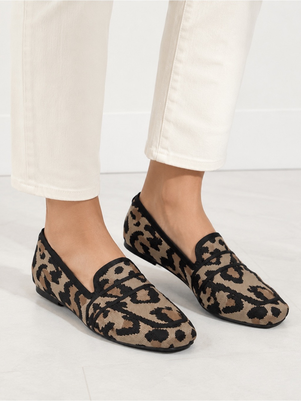 Seychelles Susie Flats Animal Print Slip On Loafer Shoes Size 10